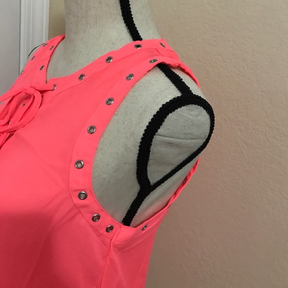 Women's Tank - Picture 5 of 5