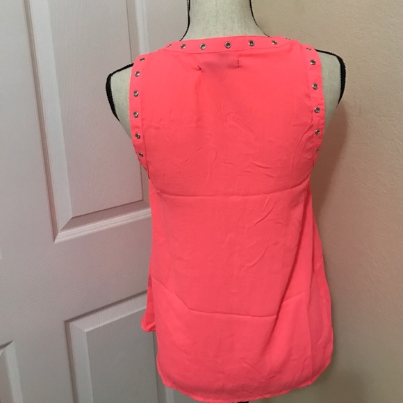 Women's Tank - Picture 4 of 5