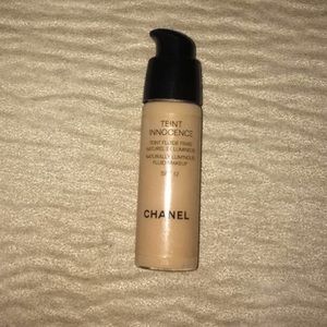Chanel fluid make up spf12