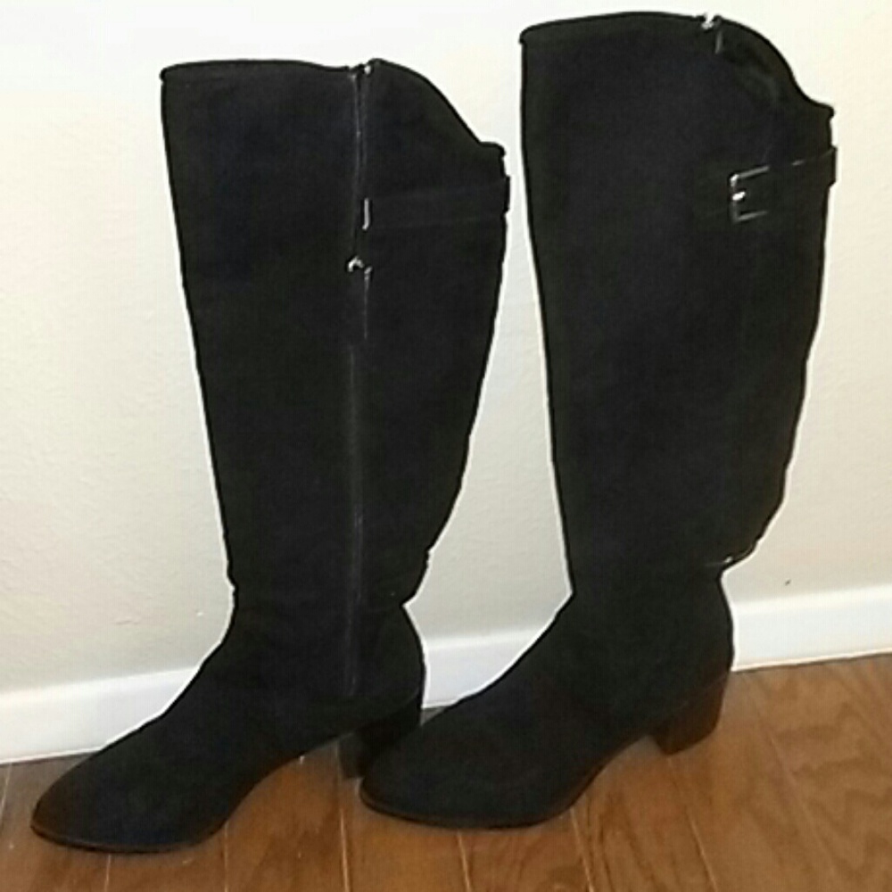 Forever 21 knee high zip up boots