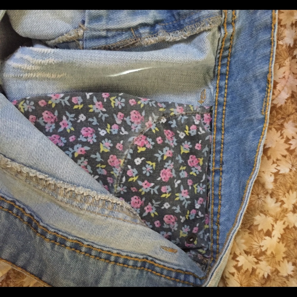 Forever 21 jean shirts  size 30. Cute - Picture 4 of 4