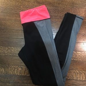 Betsey Johnson athletic leggings
