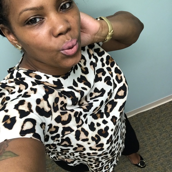 Meet your Posher, Sharon - Picture 3 of 6