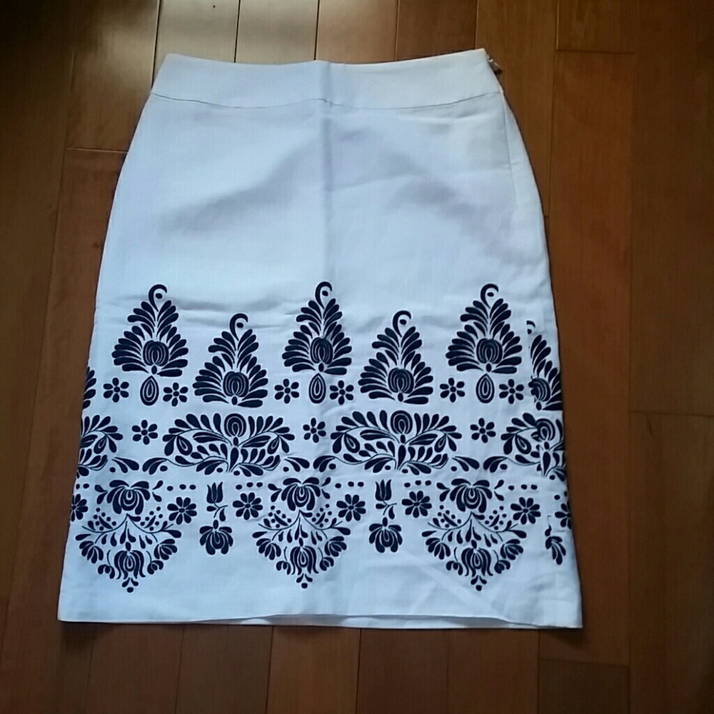 Loft Black & White Pencil Skirt