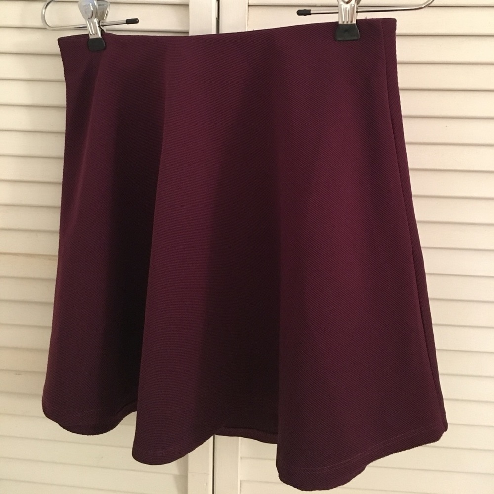NWOT Forever 21 Textured Deep Plum Skater skirt