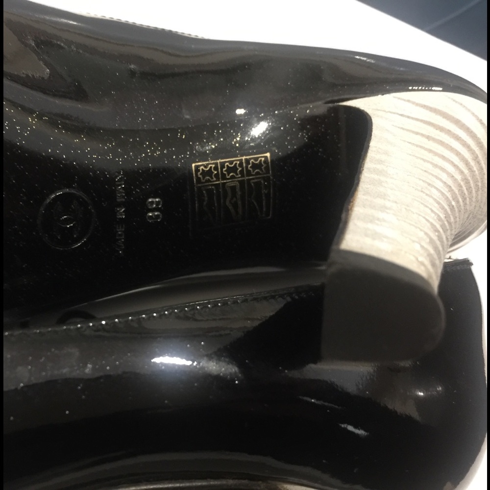 Chanel - Picture 4 of 4