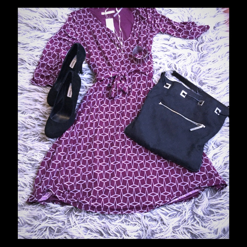 Dress with tie