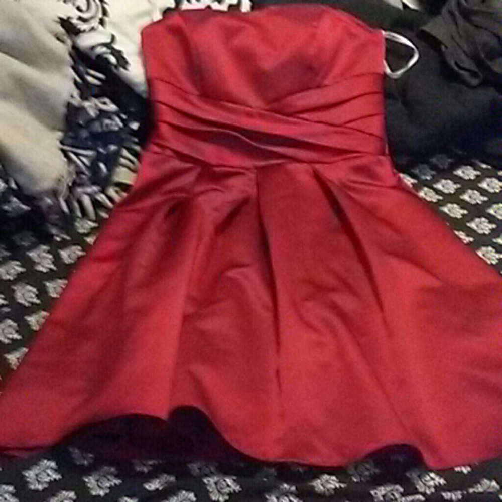 Burgendey red Davids bridal dress