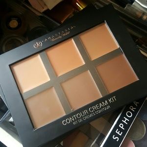 Anastasia Beverly Hills cream contour kit