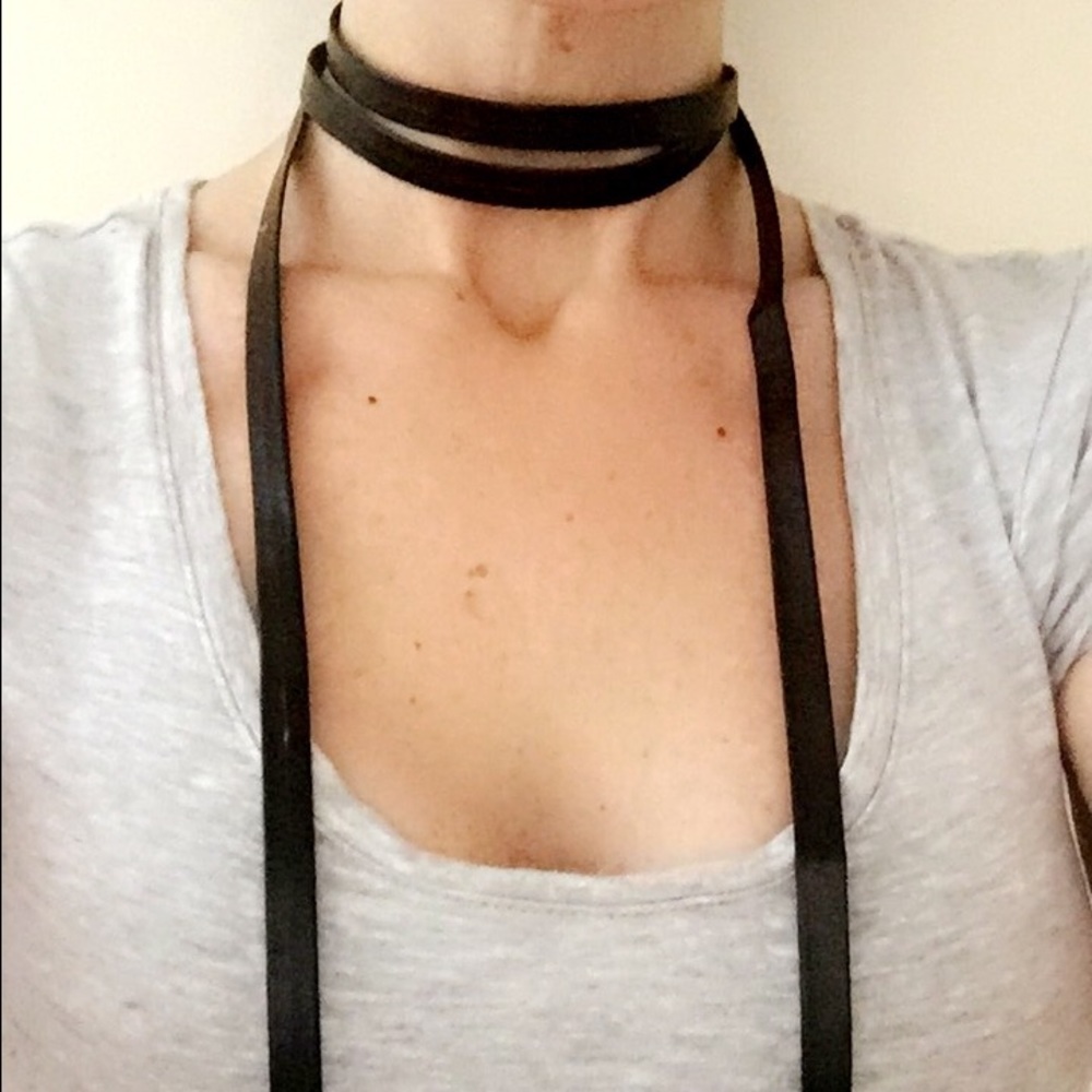💋Black faux leather choker 💋