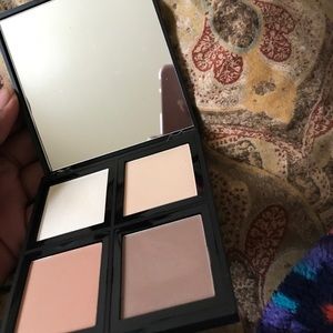 Elf contour pallet