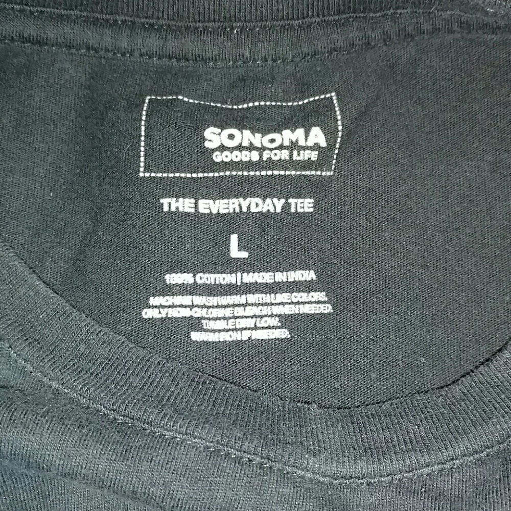 Black tee - Picture 2 of 2