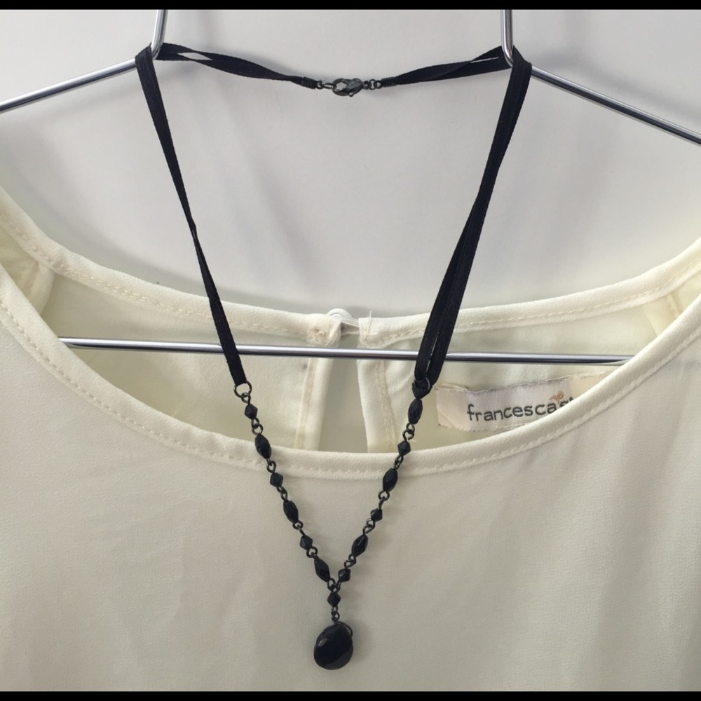 Black stone ribbon necklace