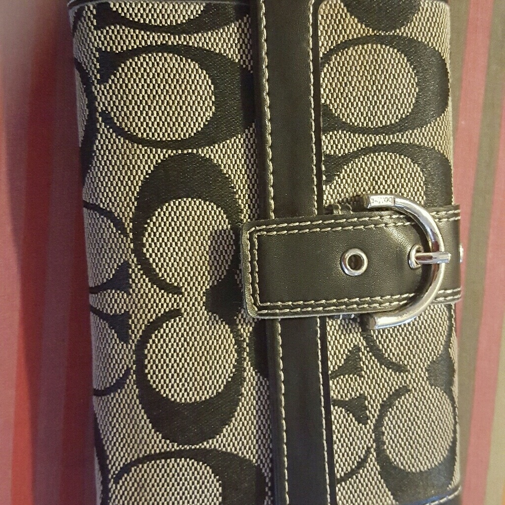 Authentic Coach Purse - Picture 5 of 5