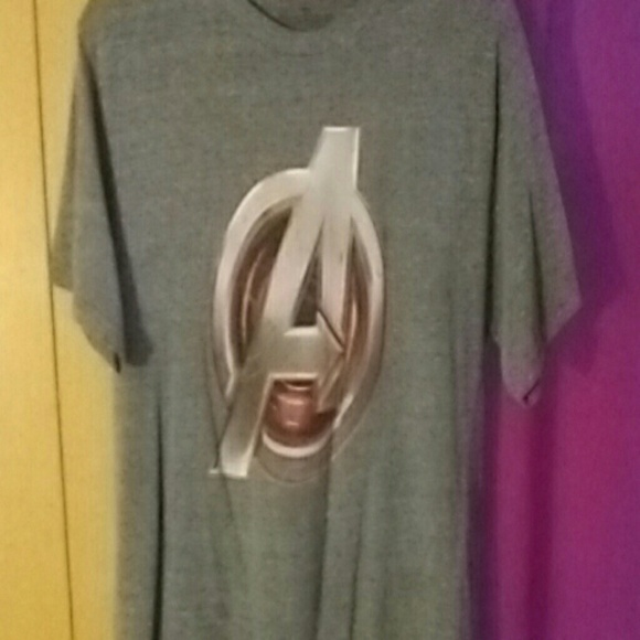 Other - Avengers Tee