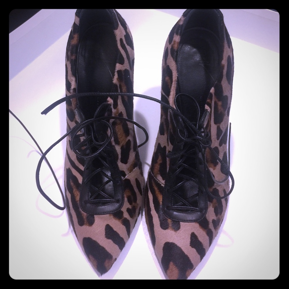 Ankle shoes