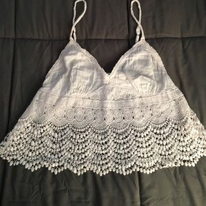 🆕 Hollister Eyelet Embroidered Crop Tank