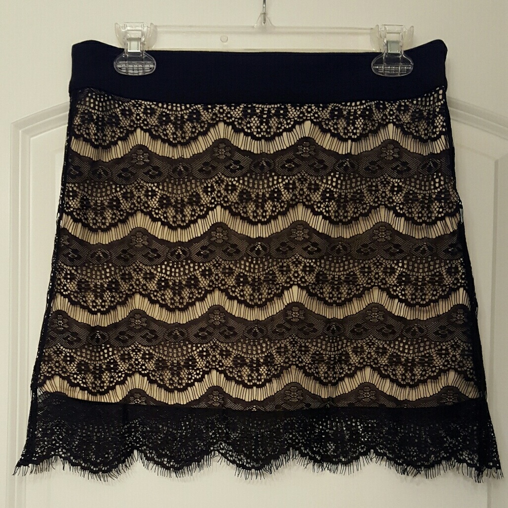 NWOT- Black lace skirt