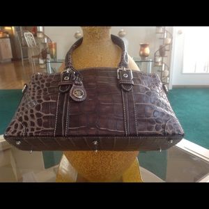 VINTAGE LOVELY DOONEY & BOURKE HANDBAG