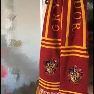 Harry Potter Gryffindor scarf