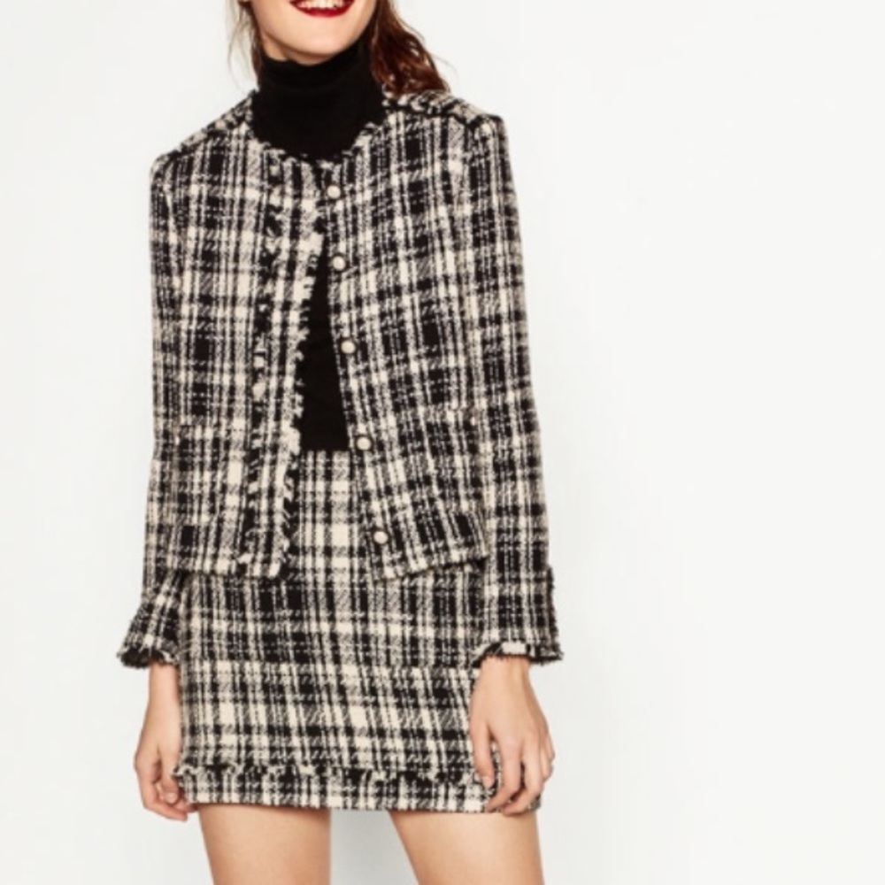 🆕 Zara frayed tweed blazer