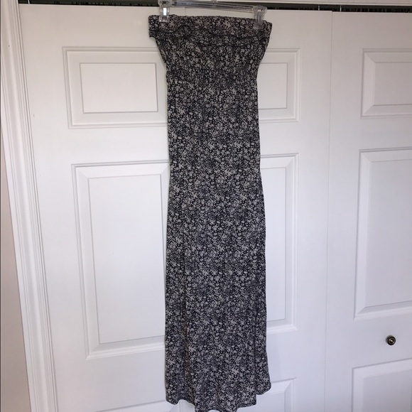 Dress - Picture 1 of 4