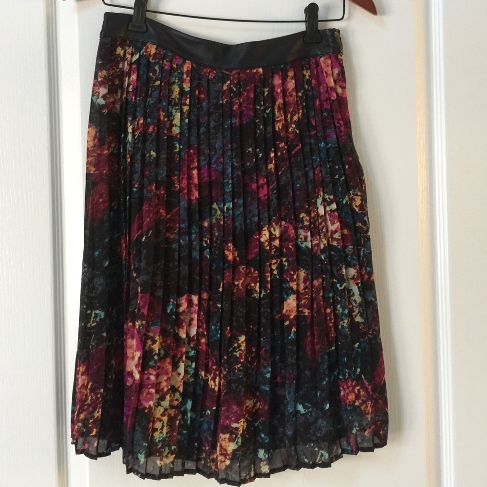 Floral chiffon pleated skirt