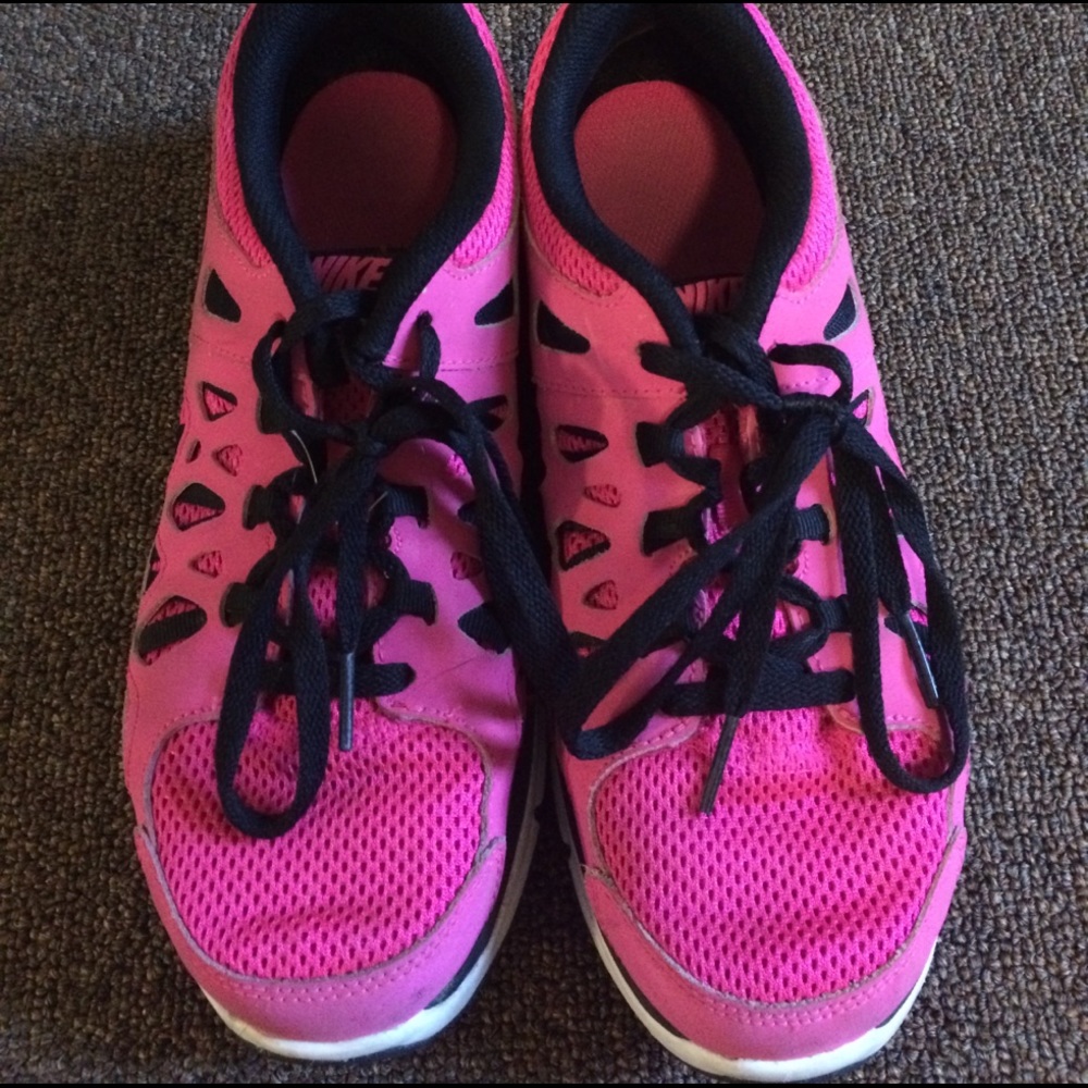 Nike dual fusion running shoes