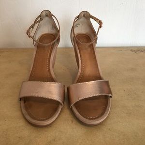Seychelles Rosegold Leather Wedges