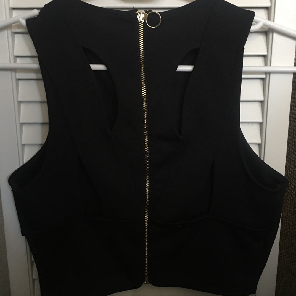 Express Black Crop Top - Picture 4 of 4