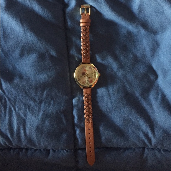 Watch - Picture 3 of 3