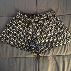 🆕 Printed shorts w/ pockets