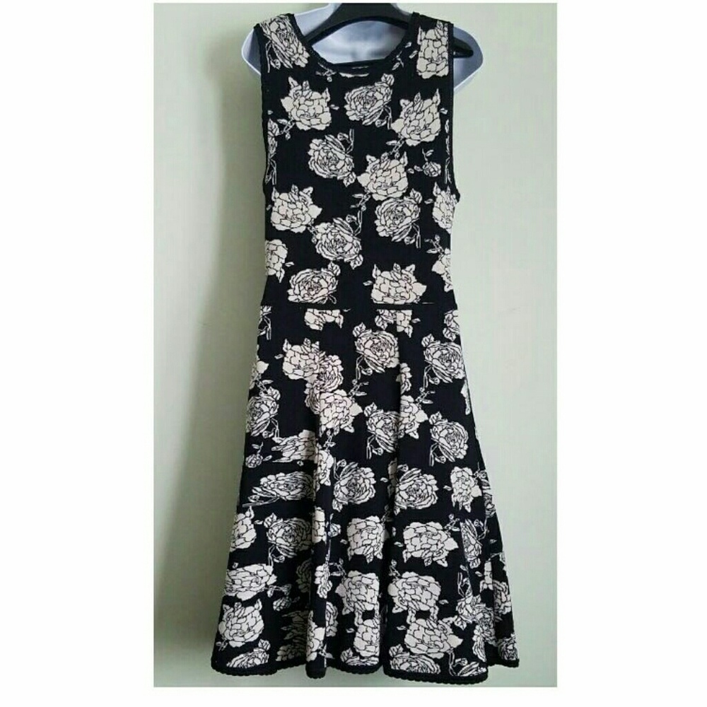 Zac  Posen flower dress - Picture 2 of 4
