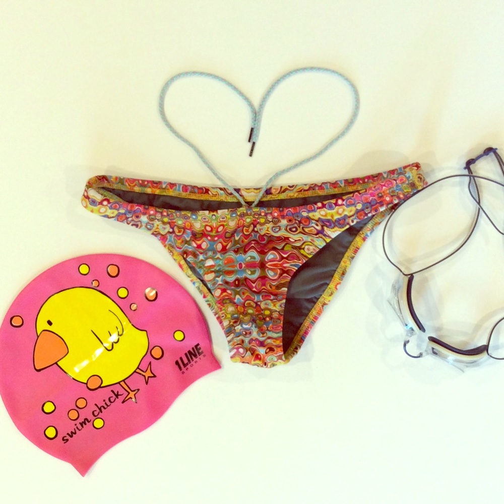 Jolyn Brazil cut bikini bottoms. EUC