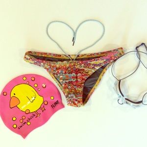 Jolyn Brazil cut bikini bottoms. EUC