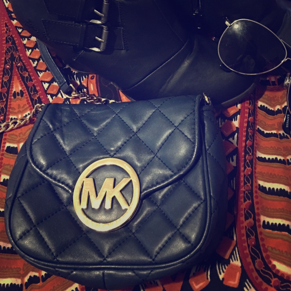 MICHAEL KORS cross body quilted navy blue purse!!