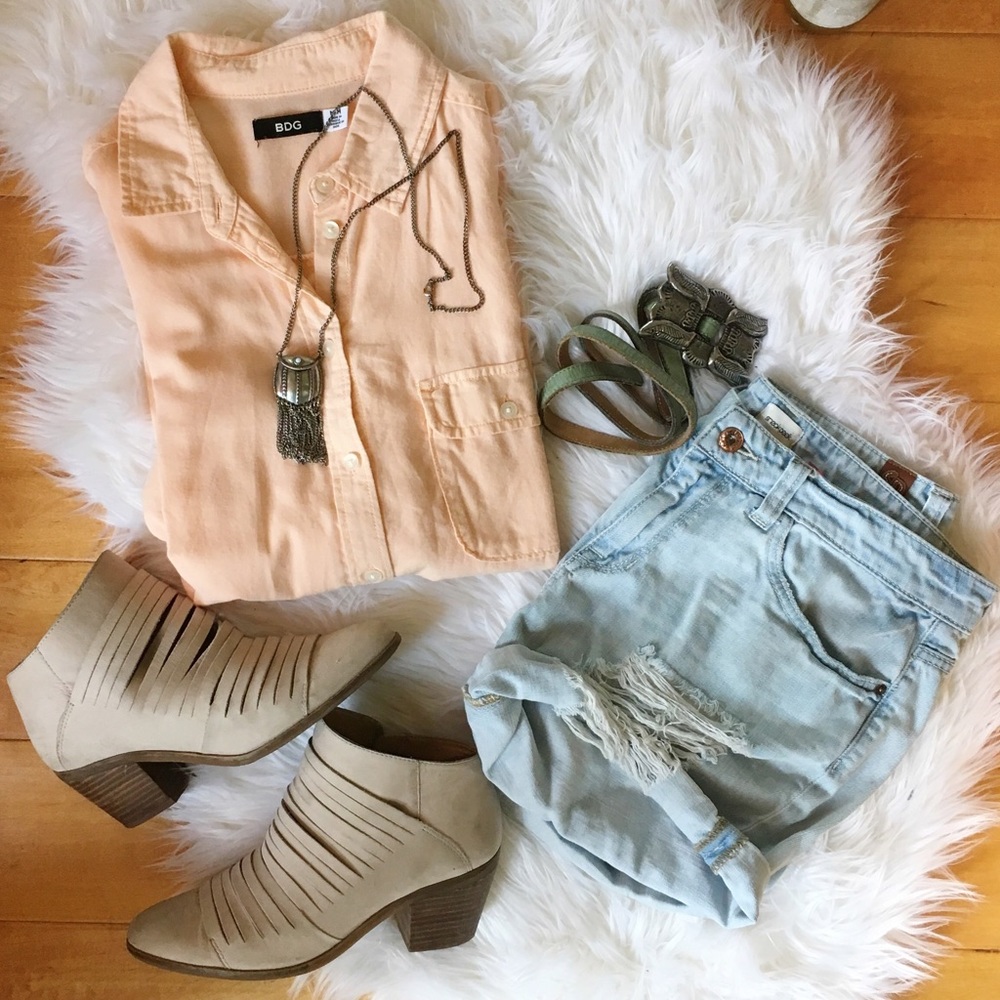URBAN OUTFITTERS "BDG boyfriend shirt"