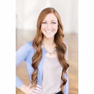 Meet your Posher, Courtney