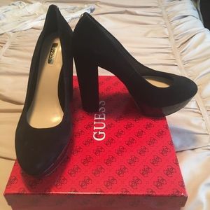 Brand New Guess Black Suede Pumps size 9