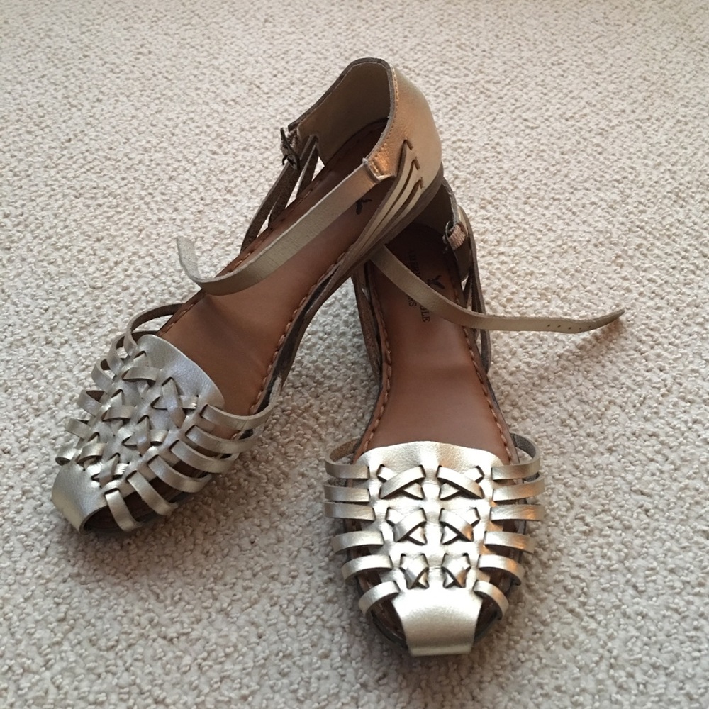 American eagle gold sandal