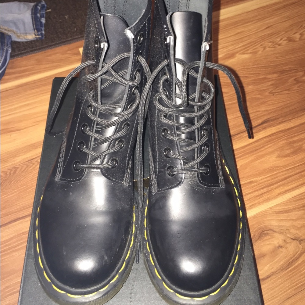 Dr Marten boots! Brand new!