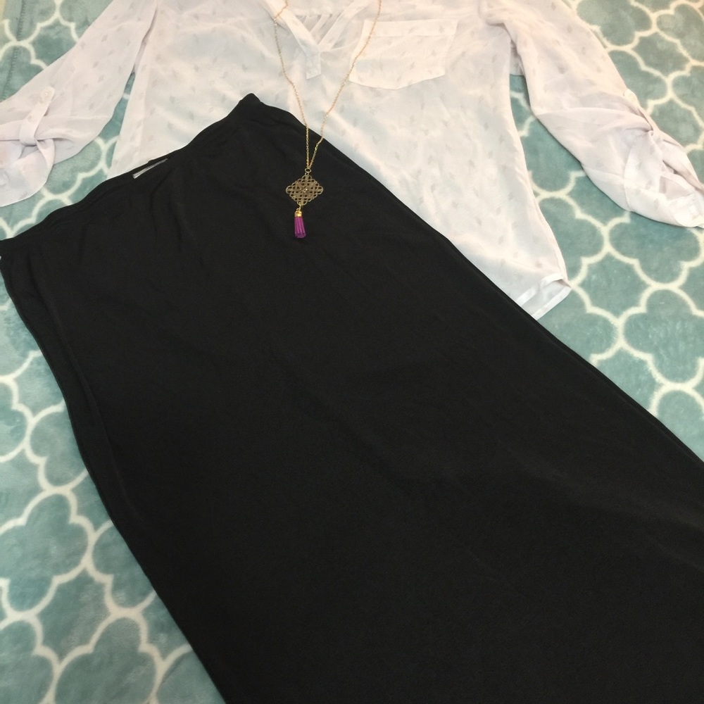 To the Max Size Medium Black Maxi Skirt