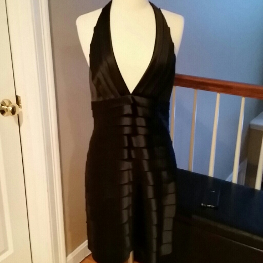 Dress....zipper is broken