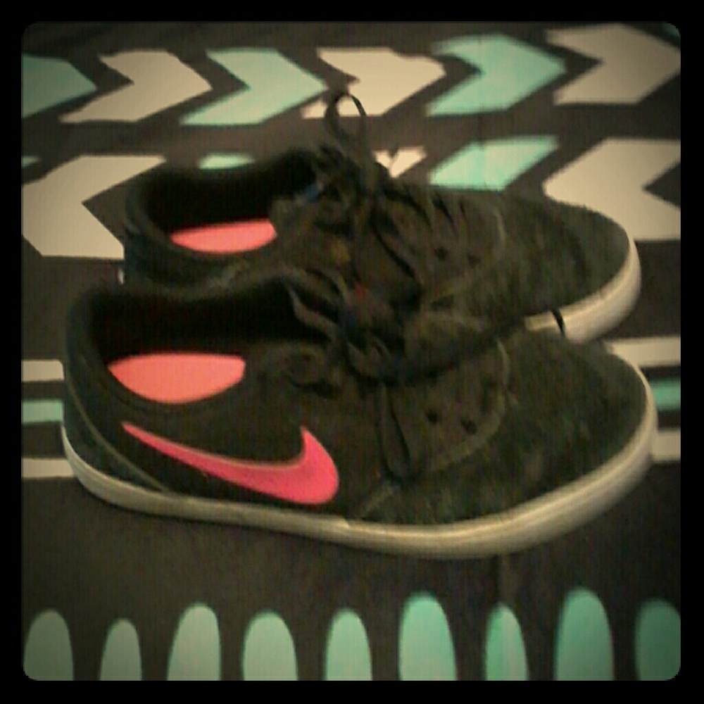 Nike shoea
