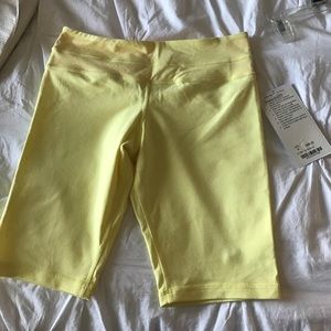 NWT Groove Short Tall bright yellow