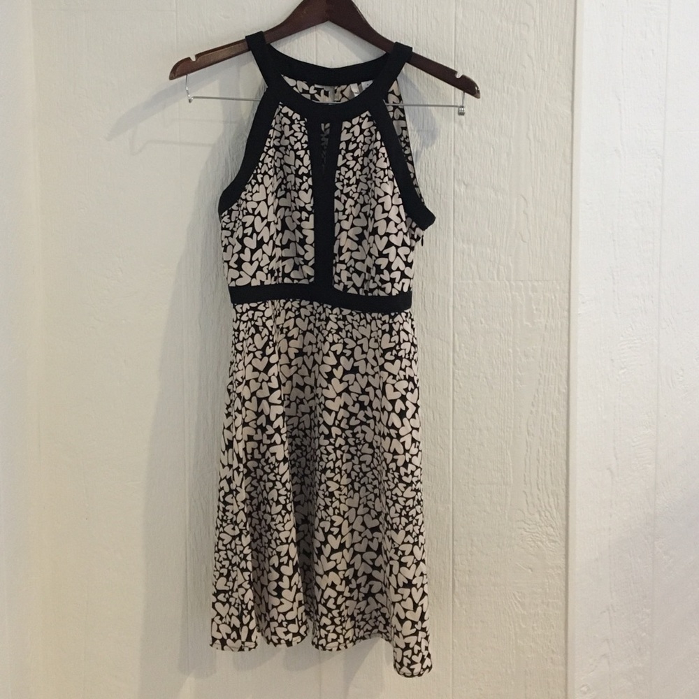 ELLE Black & Cream Heart Print Dress 💟