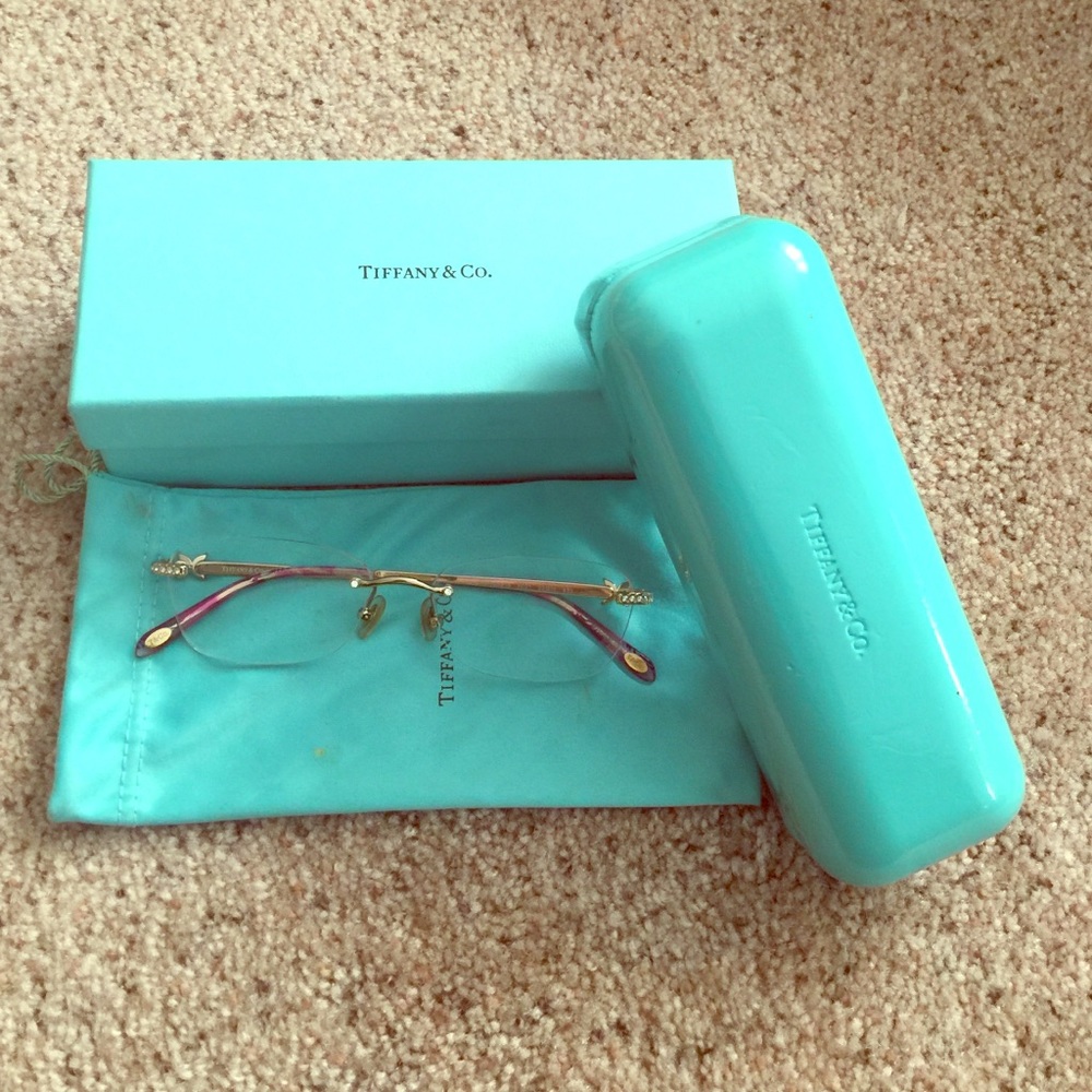 Tiffany & Co +150
