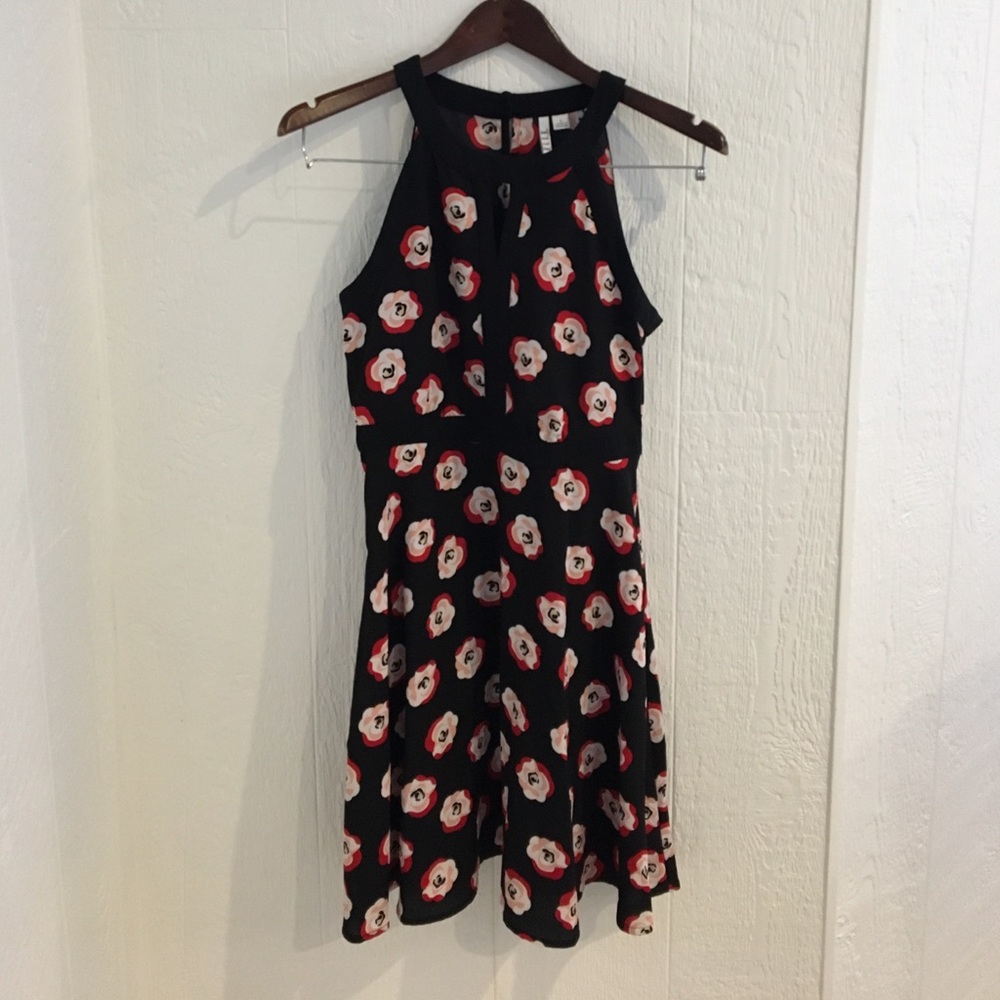 ELLE Black Dress with a Pink & Red Flower Print 🌸
