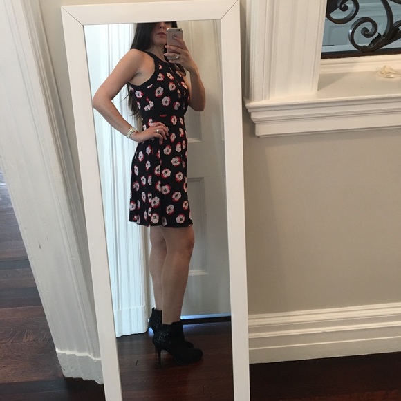 ELLE Black Dress with a Pink & Red Flower Print 🌸 - Picture 7 of 8