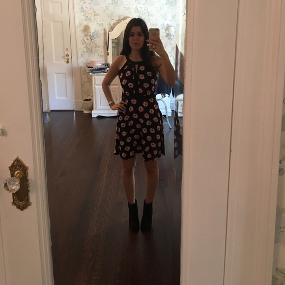 ELLE Black Dress with a Pink & Red Flower Print 🌸 - Picture 8 of 8